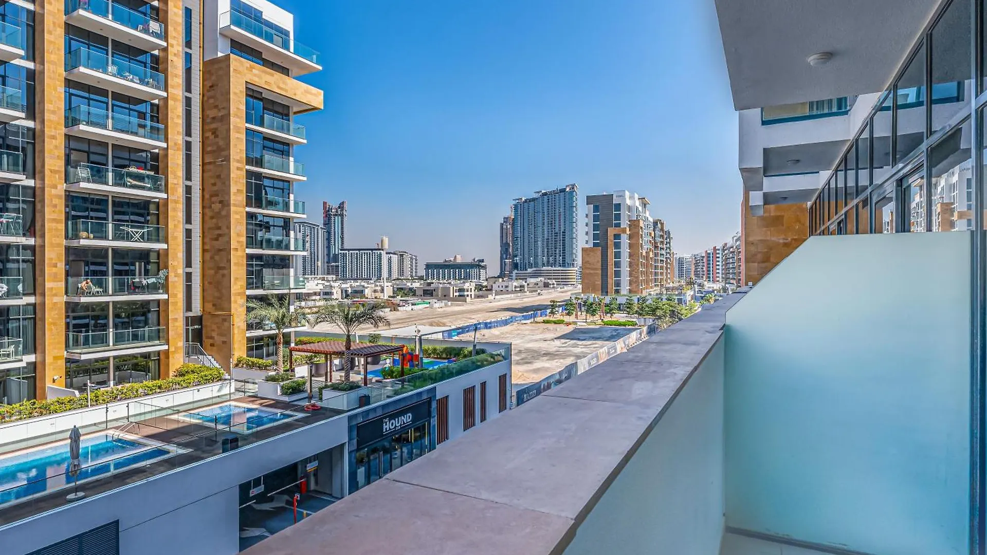 Easemytrip - Azizi Riviera 17 Tower Lejlighed Dubai