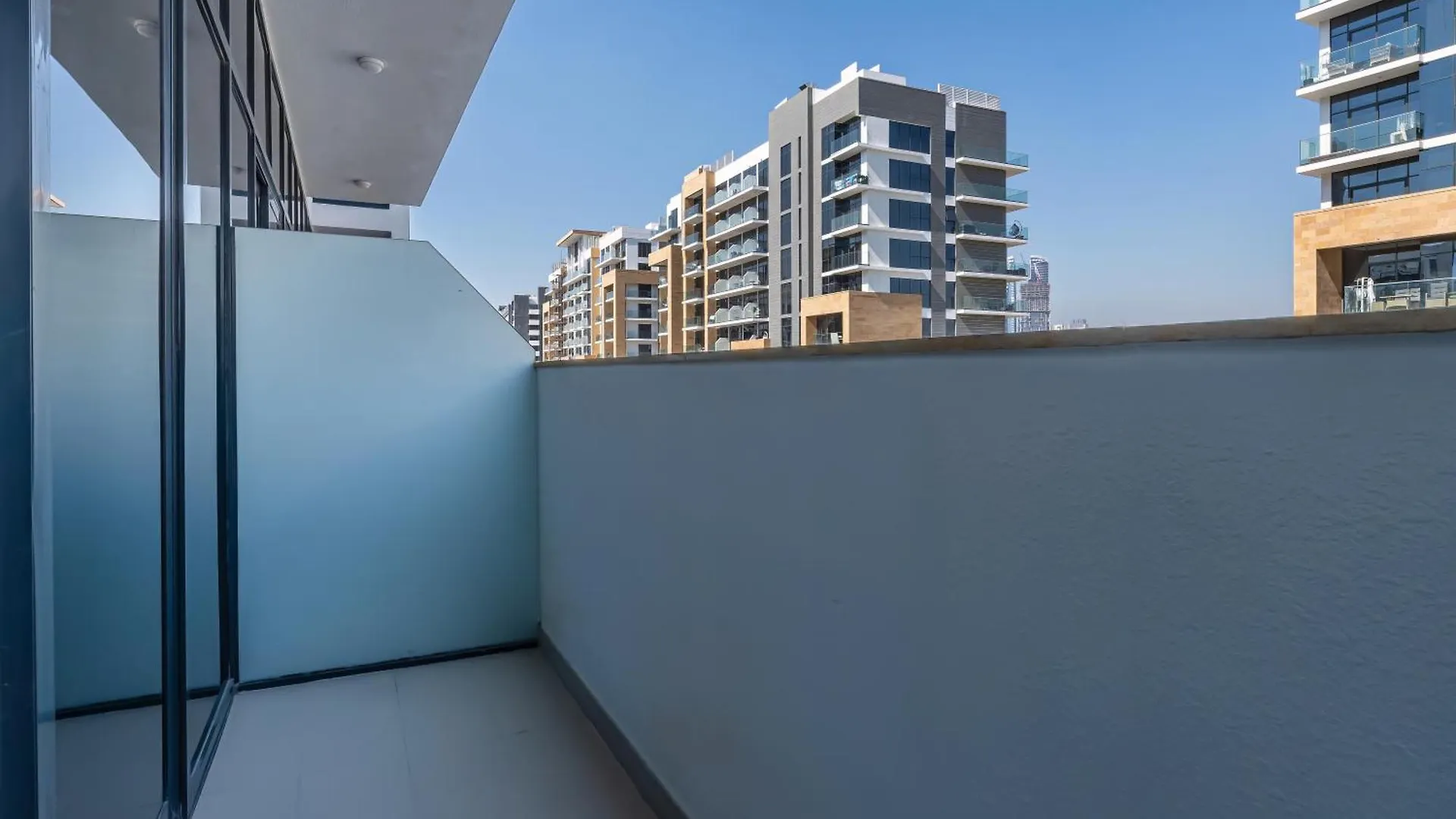 Easemytrip - Azizi Riviera 17 Tower Lejlighed Dubai