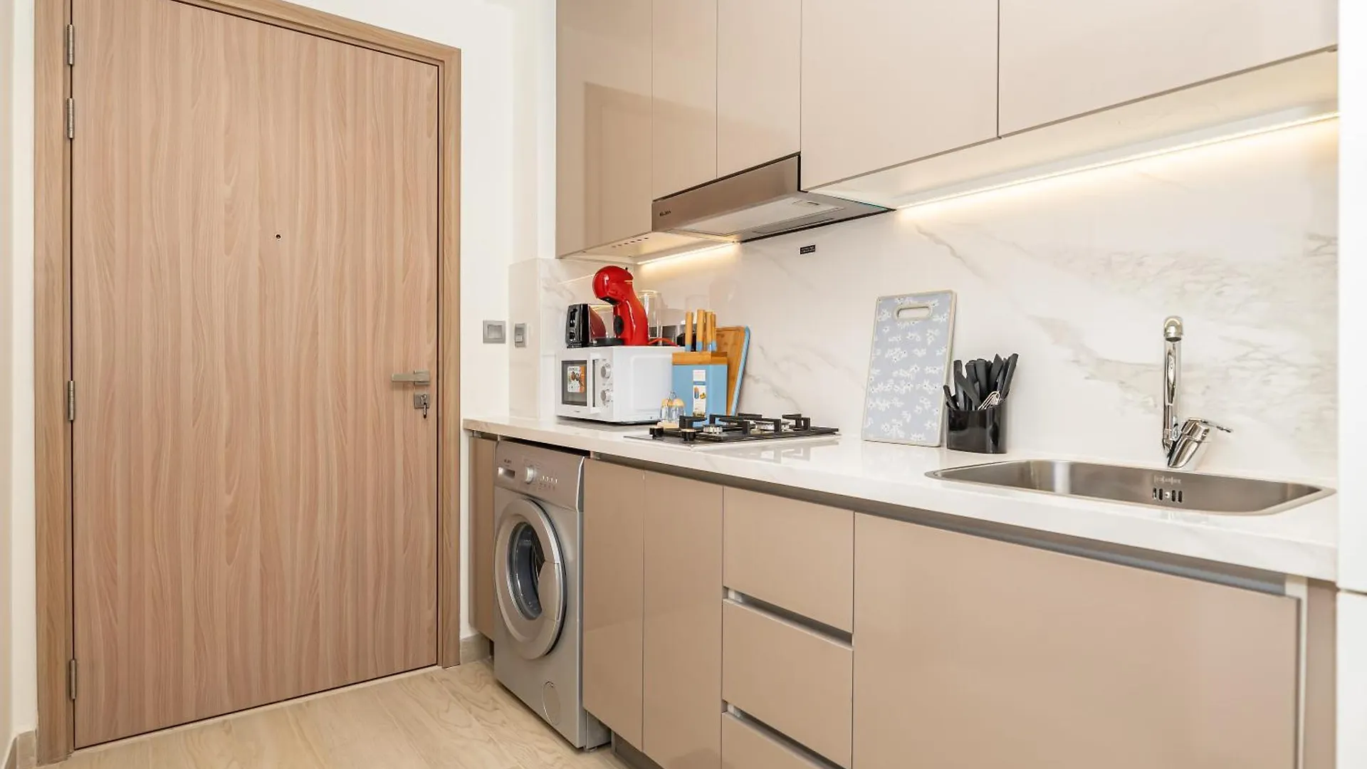 Apartament Easemytrip - Azizi Riviera 17 Tower Dubaj